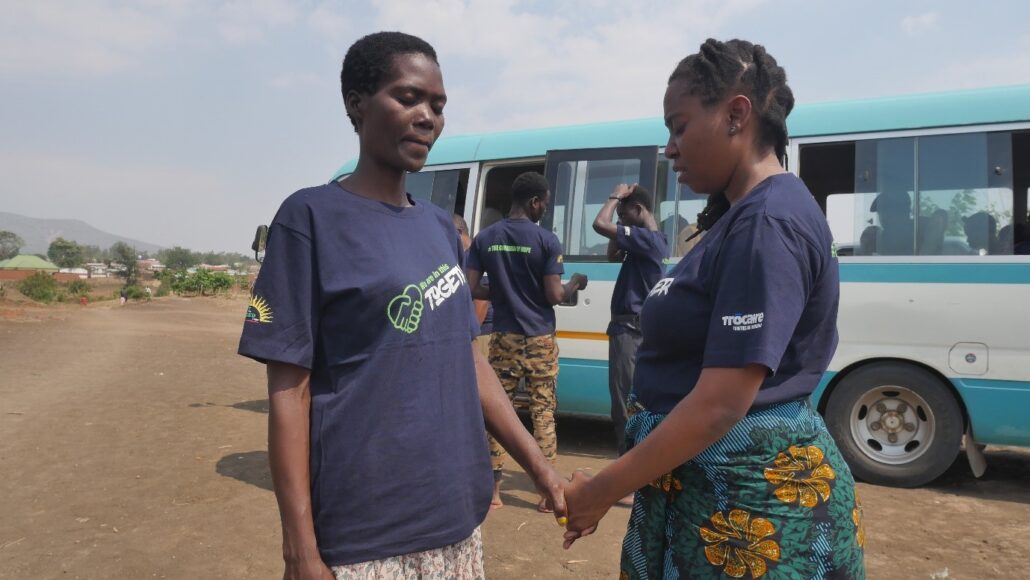 climate activist meets victim of cyclone Freddy in Malawi.